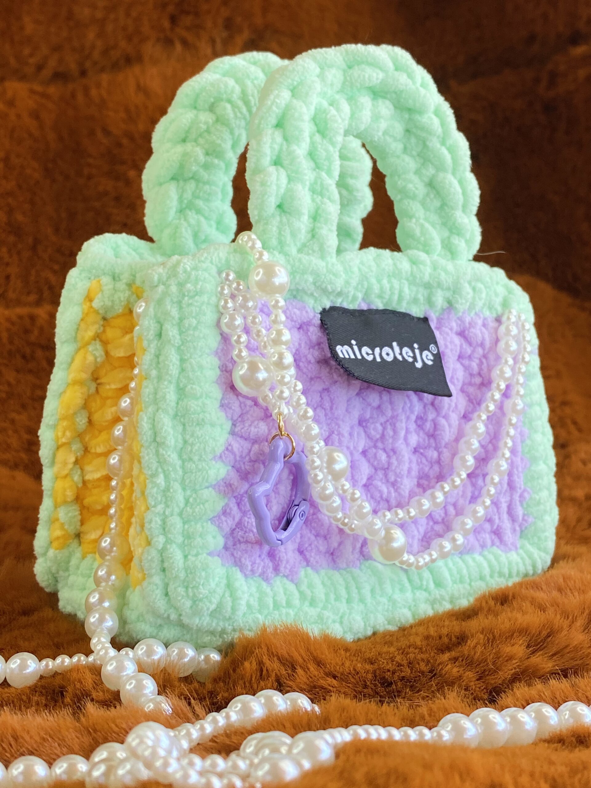 774962ED-45DF-411D-B4EA-167220C4C5DB