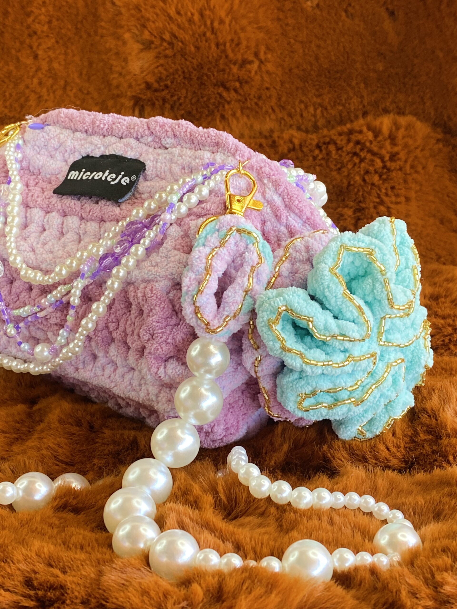 D2437920-4A4C-4EAB-9893-772FC410F45A